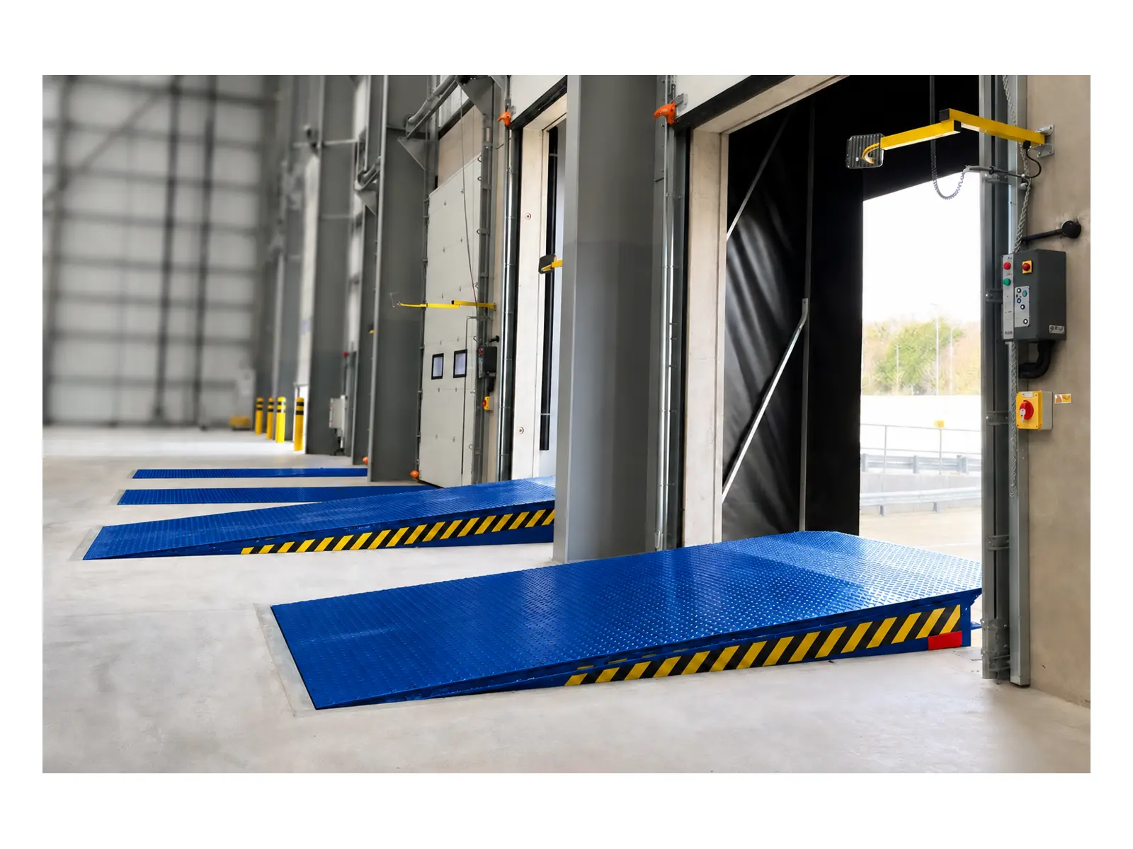 Telescopic Dock Leveler - Ảnh 2