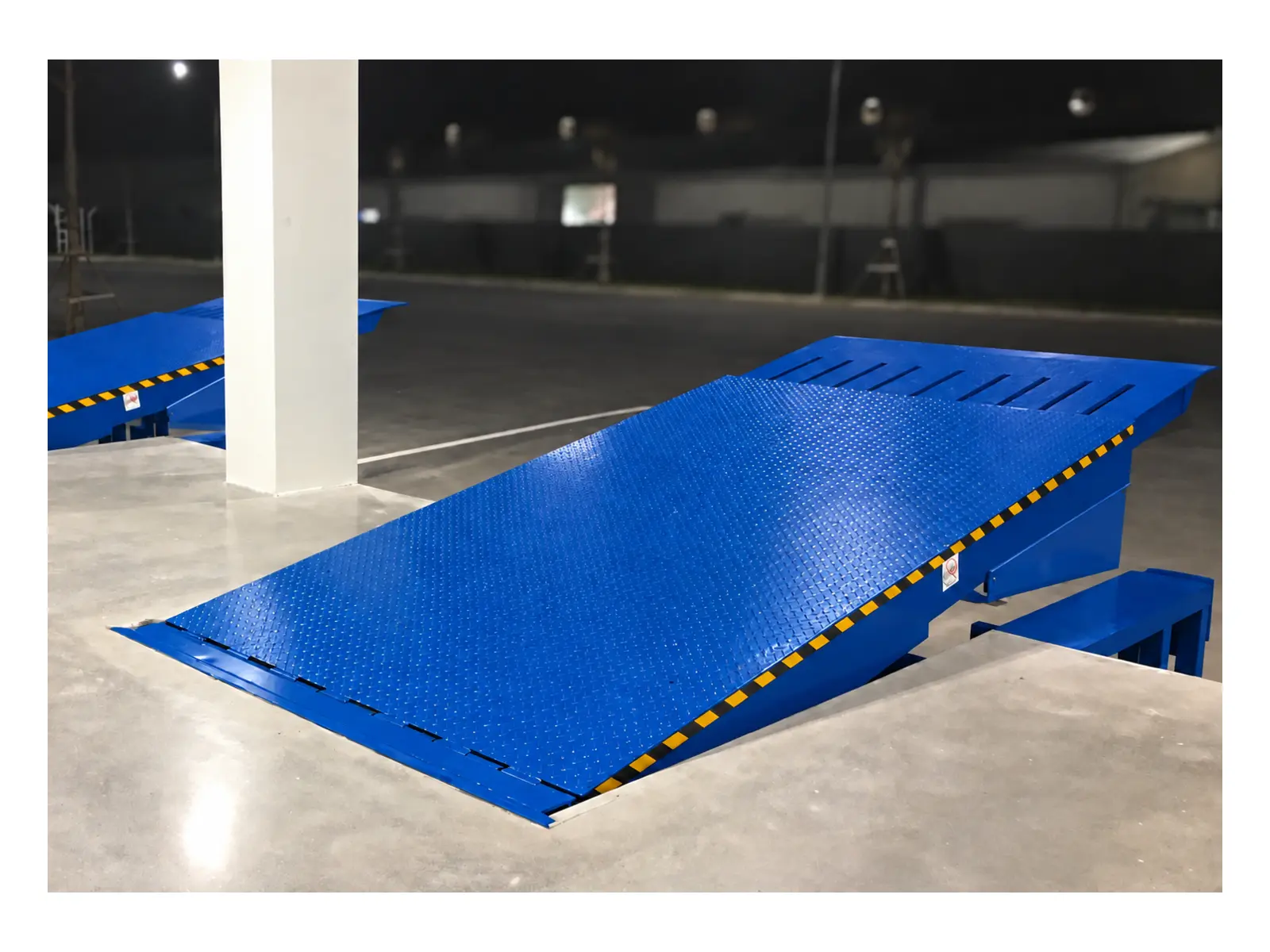 Telescopic Dock Leveler - Ảnh 3